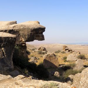 Gobustan Rock Art Cultural Landscape – sito UNESCO con testimonianze di incisioni rupestri di 40.000 anni fa, presso Gobustan State Reserve, Azerbaijan ph. PaN